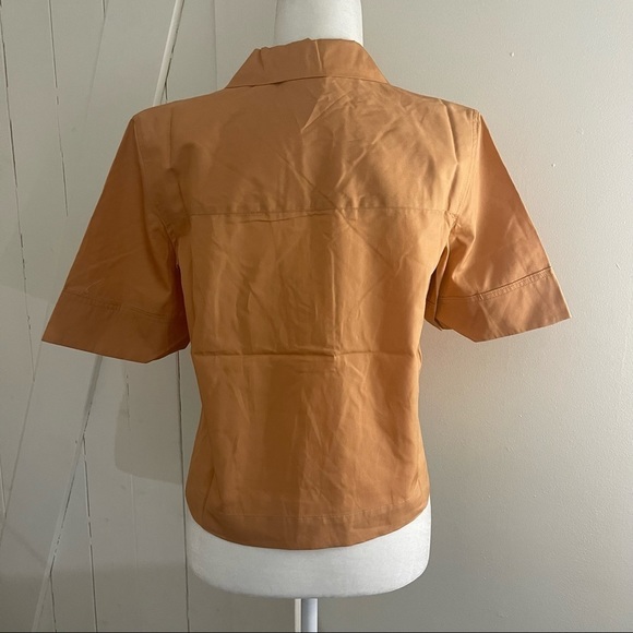 CLUB Monaco Notch Collar Crop Shirt - Picture 6 of 11